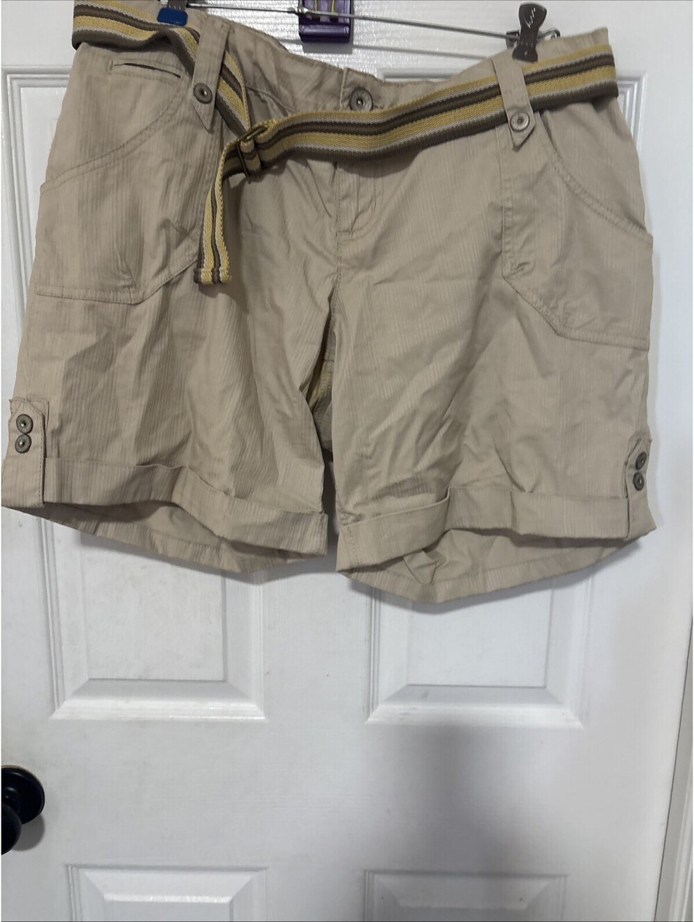 Ladies LEI Size Juniors 15 Adjustable Length White Bermuda Shorts